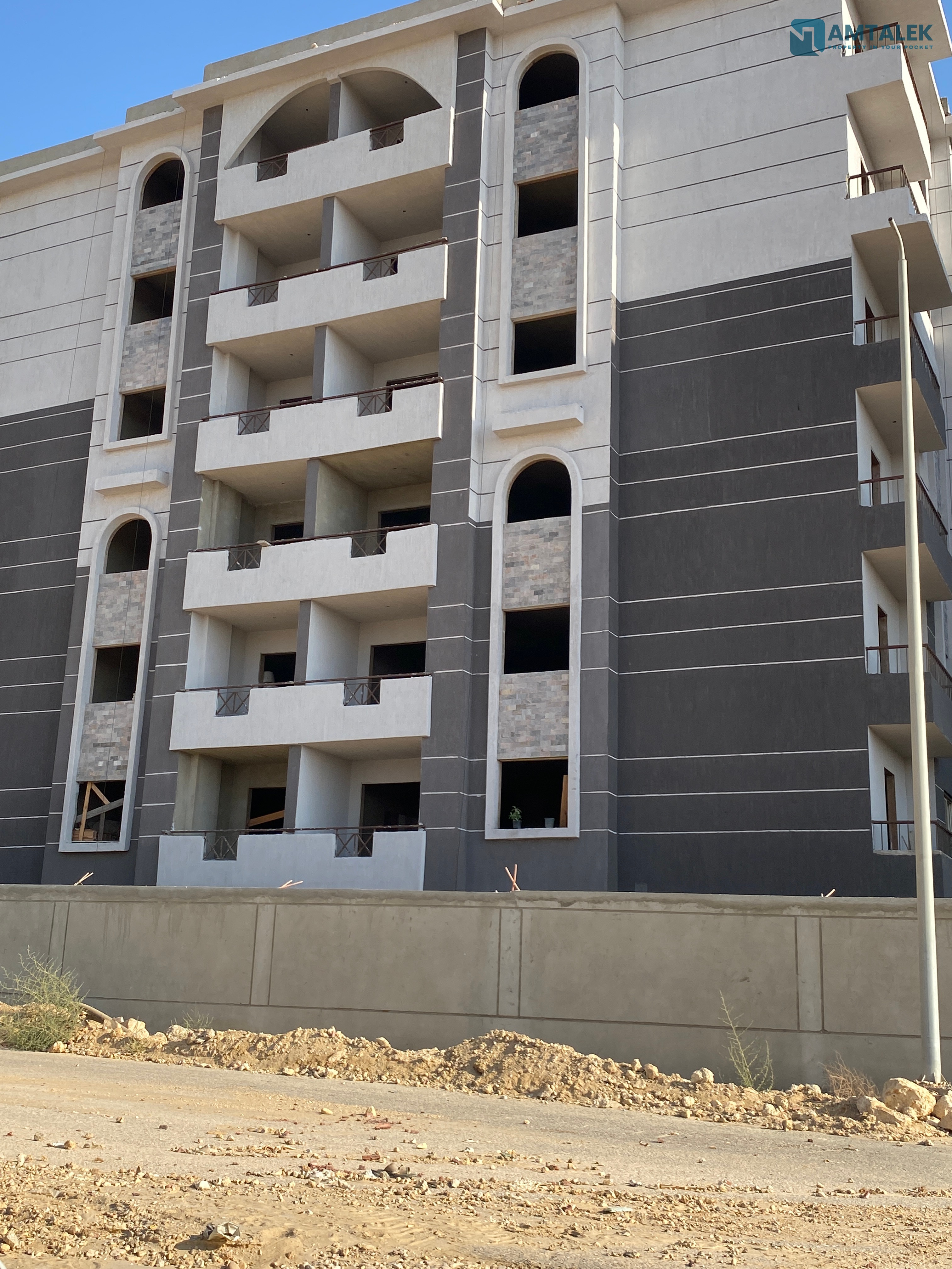 Apartment for sale 145 m.in Al Abraj Compound, in the Fifth Settlement, next to Al Awsati Road.