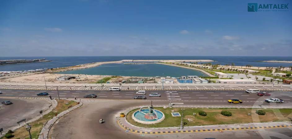 اول نمره على البحر | مطلات مفتوحه بالكامل | بناء 91