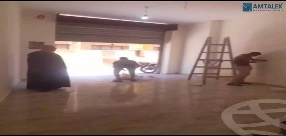 For rent, a licensed shop of 50 square meters, luxurious finishing, in the Doctors Tower, next to the General Hospital