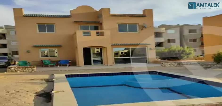 Villa for sale with an area of ​​750 square meters