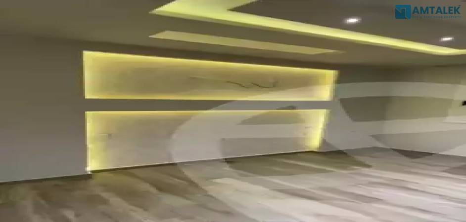 An apartment with a medical license and clinics in a medical tower, Al-Husseini Bahri Street, for rent at a special price