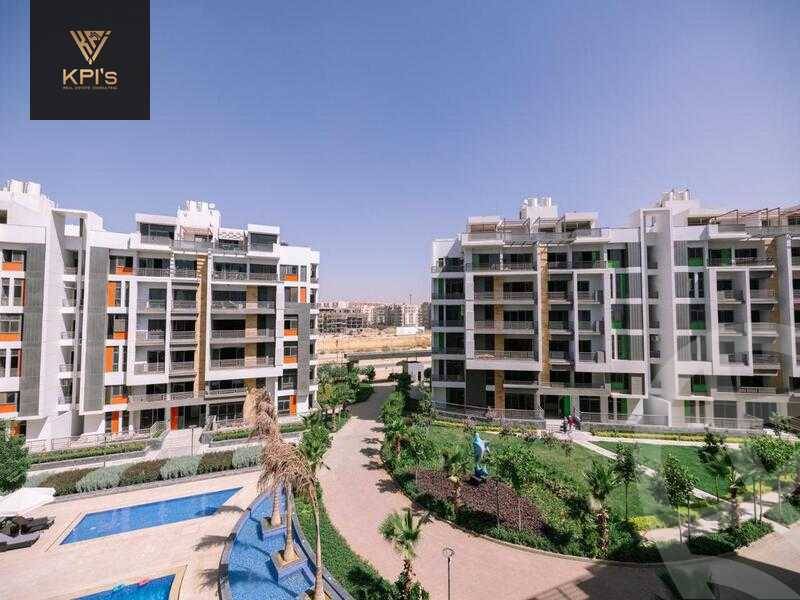 Own a penthouse in El Tagamoa with a distinctive view, immediate delivery