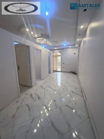 Apartment for rent, residential or administrative, in El Narges Compound, with a direct entrance from the 90th Street and Dusit Hotel. Prime location.