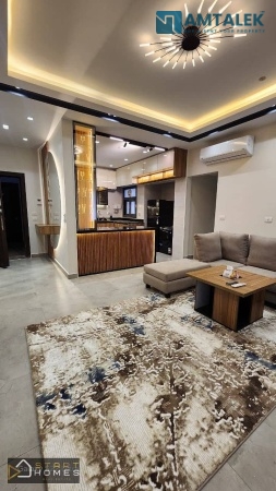 Furnished apartment for rent in Brivado City. Building entrance overlooks the lakes. 147 square meters. Share in underground garage.