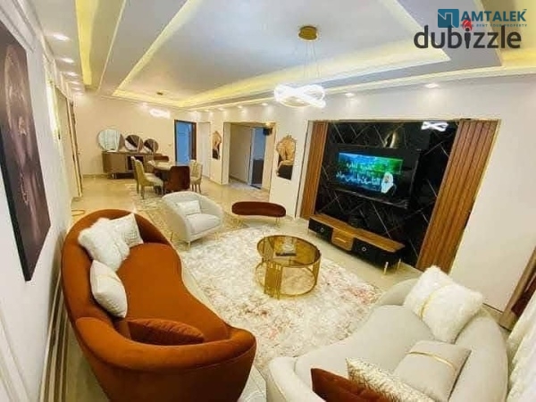 شقة فندقية مفروشة للإيجار في عباس العقاد، 240 متر مربع