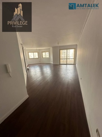 Apartment for rent in Baron City, 171m, 3 rooms including master, 3-Bathroom, super lux, garden view, tenth floor, 2 elevators and garage.