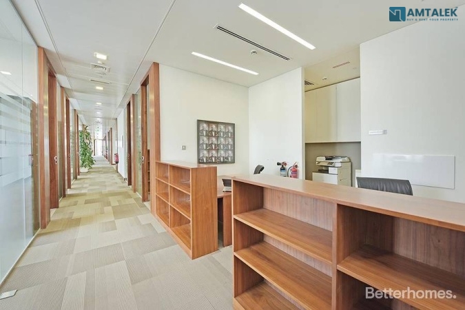 في أحد أرقى أحياء القاهرة، تُعرض للبيع شقة بمساحة 250 sq m في Qibliya Zamalek، تتمتع بإطلالة مفتوحة وشرفات واسعة.