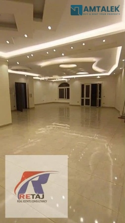 Apartment for rent in a prime location in Yasmin Villas 2, overlooking the garden. One minute from Sadat Axis and three minutes from Mustafa Kamel Axi