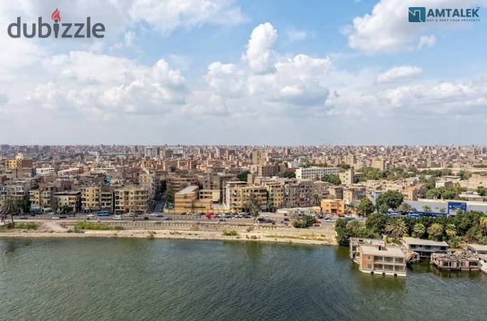 شقة 560 مترًا للبيع مباشرة على النيل في الزمالك