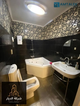 Apartment for sale in the most prestigious streets of Zamalek, 250 sqm