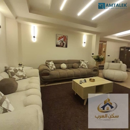 شقة فندقية مفروشة للإيجار بمساحة 255 مترًا في شارع أنور المفتي بجوار عباس العقاد، 3 غرف وحمّامان