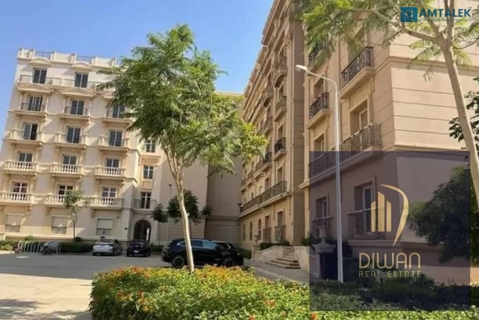Apartment for sale with a landscape view, available via a 10-year installment plan, in Hyde Park New Cairo—near the AUC and 90th Street.