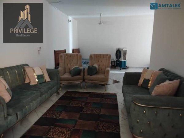 Apartment for rent directly on the Nile, 200m, fifth floor, 3 rooms and reception, 3 pieces and 2-Bathroom and kitchen