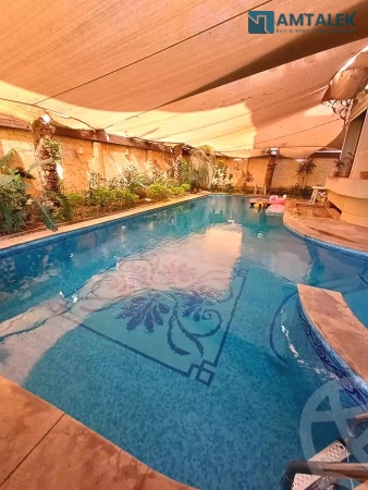 Apartment with garden for rent in Street 28, New Cairo - 5th Settlement — 435 sqm
