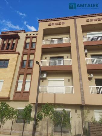 شقة للبيع فى جرين 5 فى الشيخ زايد